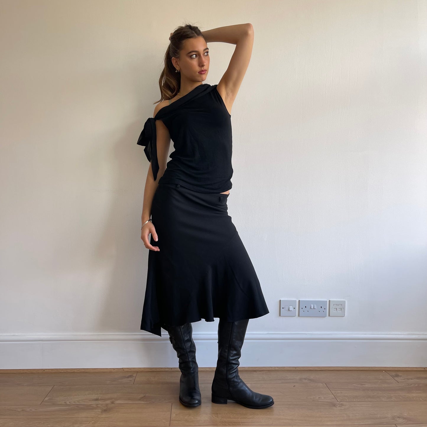 Black tie shoulder top - Size S