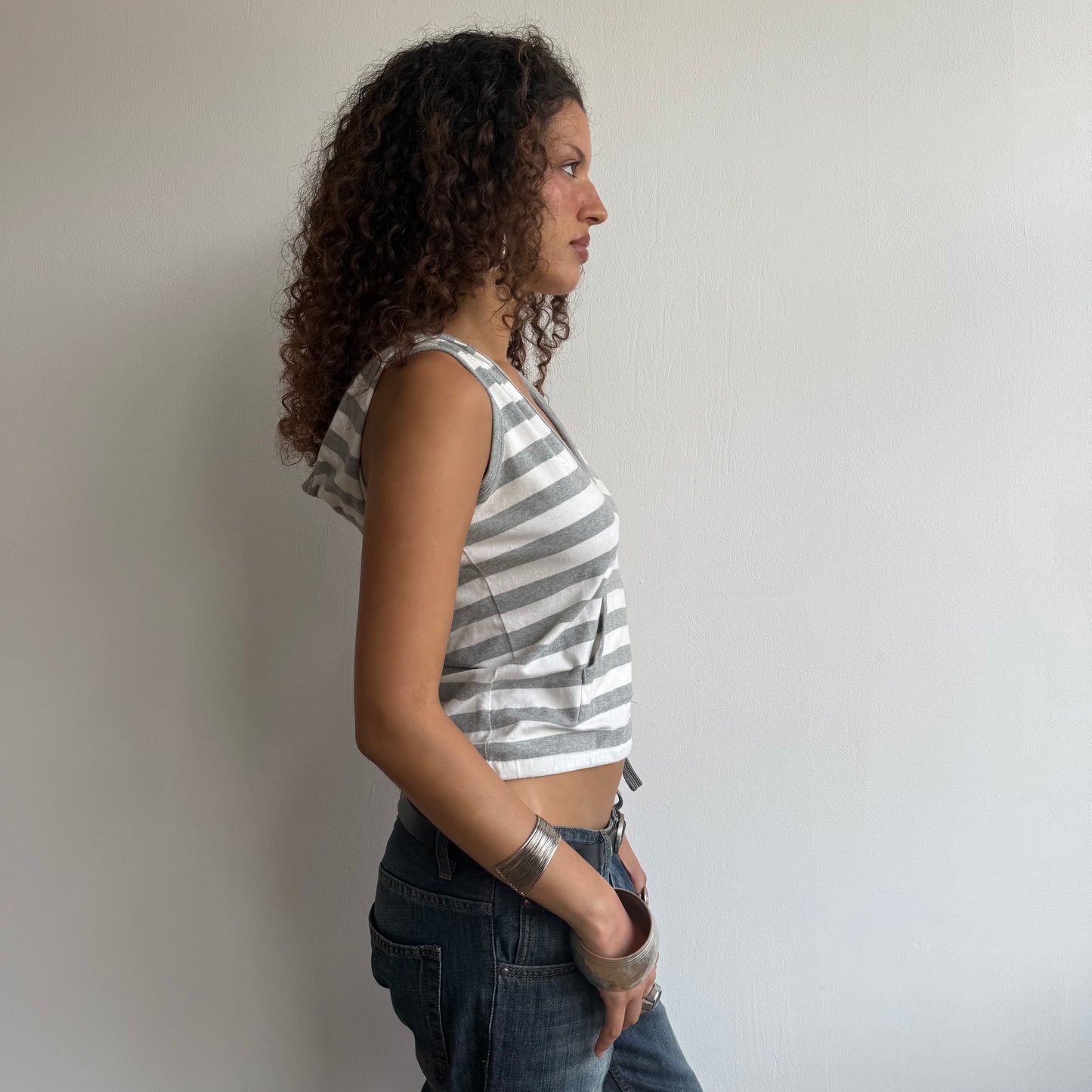 Grey striped sleeveless hoodie - Size M