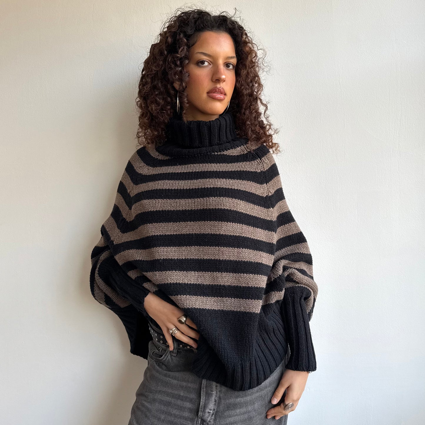 Brown batwing roll neck - Size M