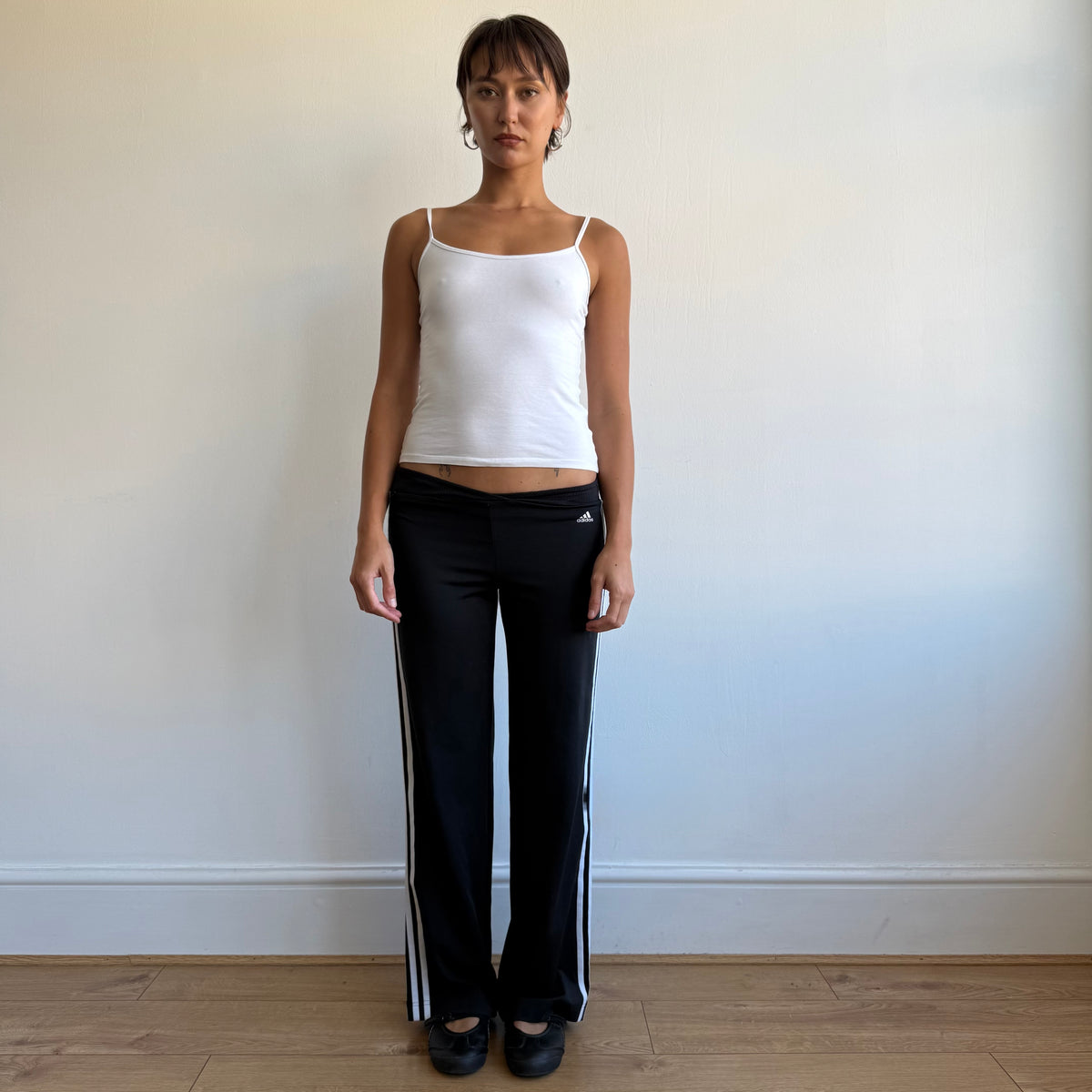 Black v-waist Adidas yoga pants - Size S
