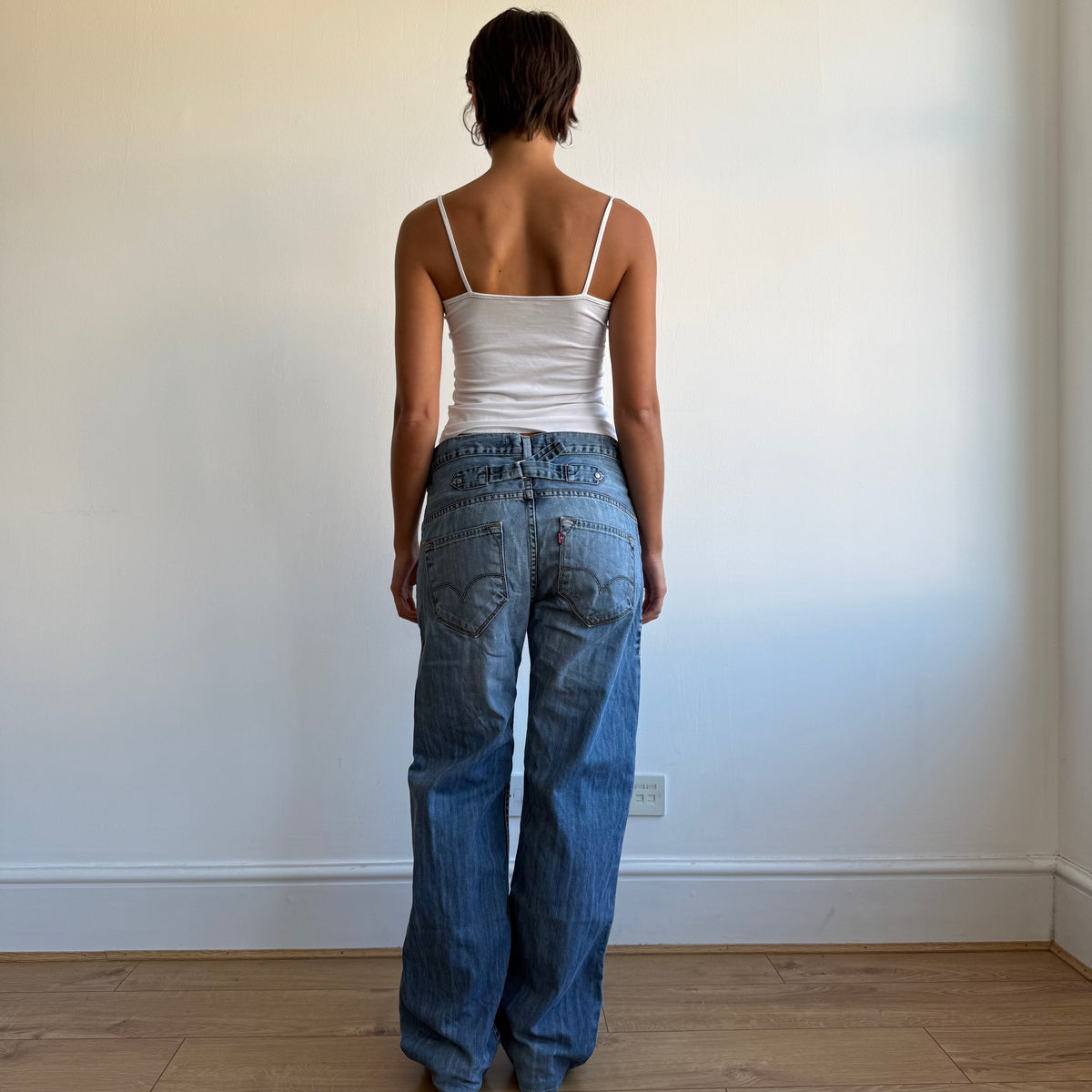 Levi’s cinch back jeans - Size 30x34