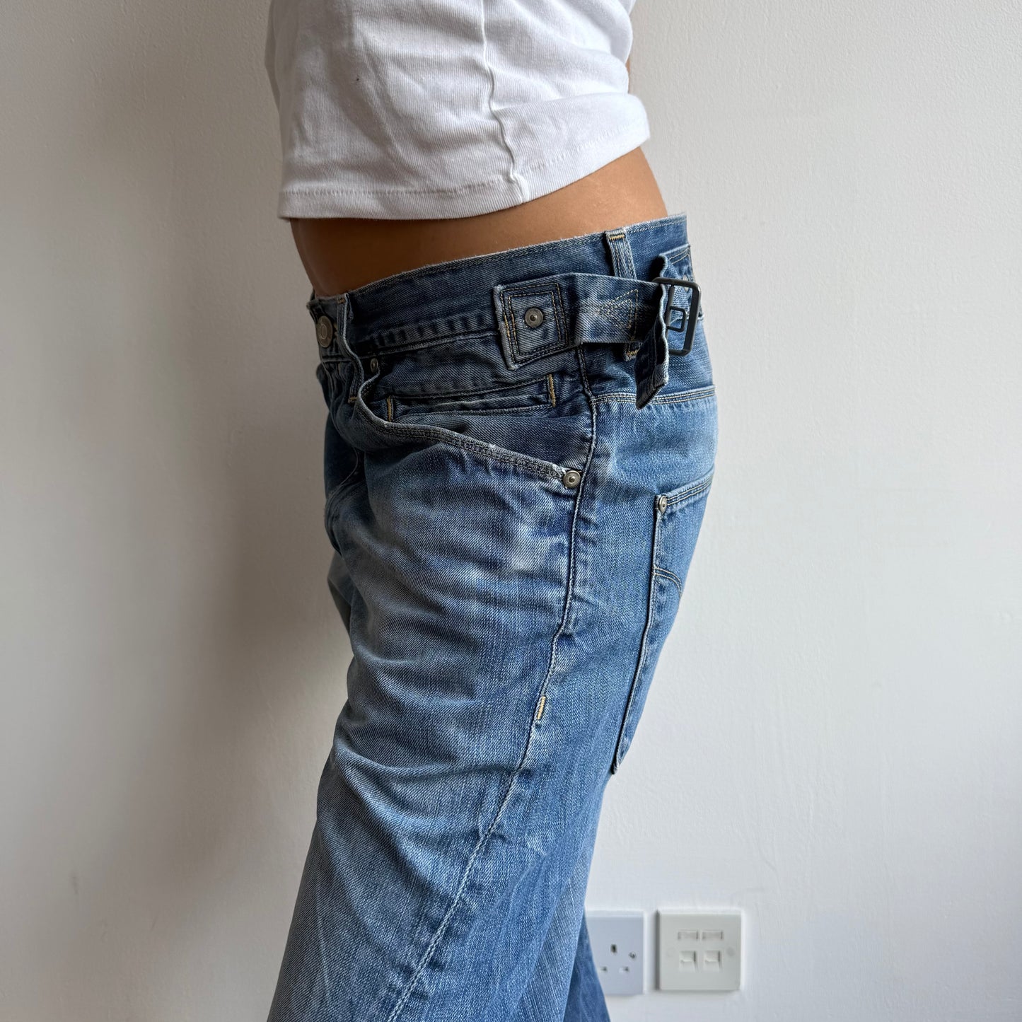 Levi’s Engineered cinch jeans - Size M