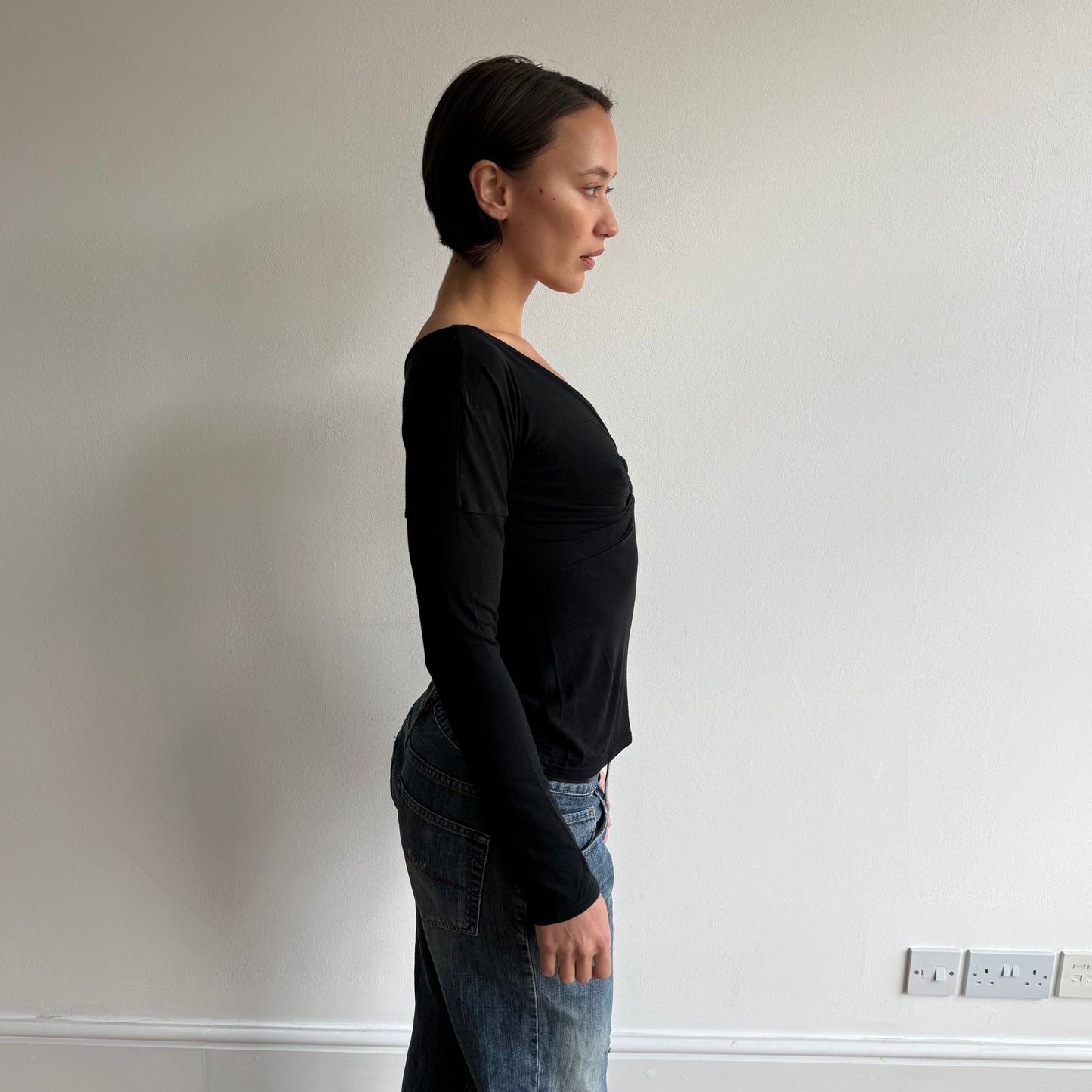 Black twist keyhole top - Size S