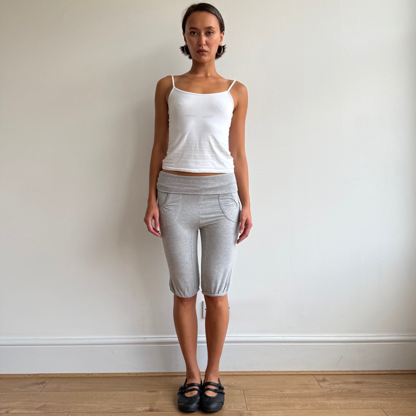 Grey pocket capris - Size XS