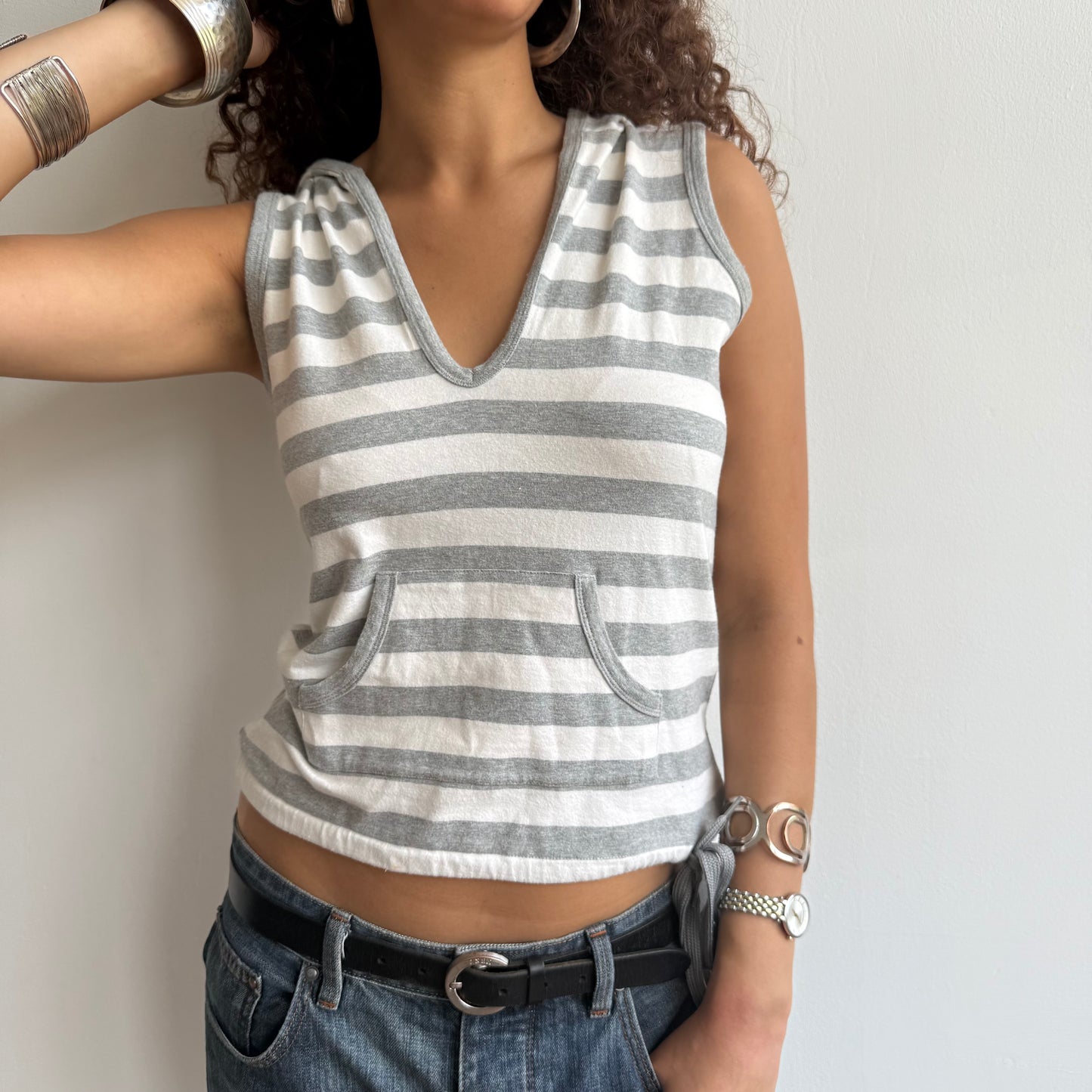Grey striped sleeveless hoodie - Size M