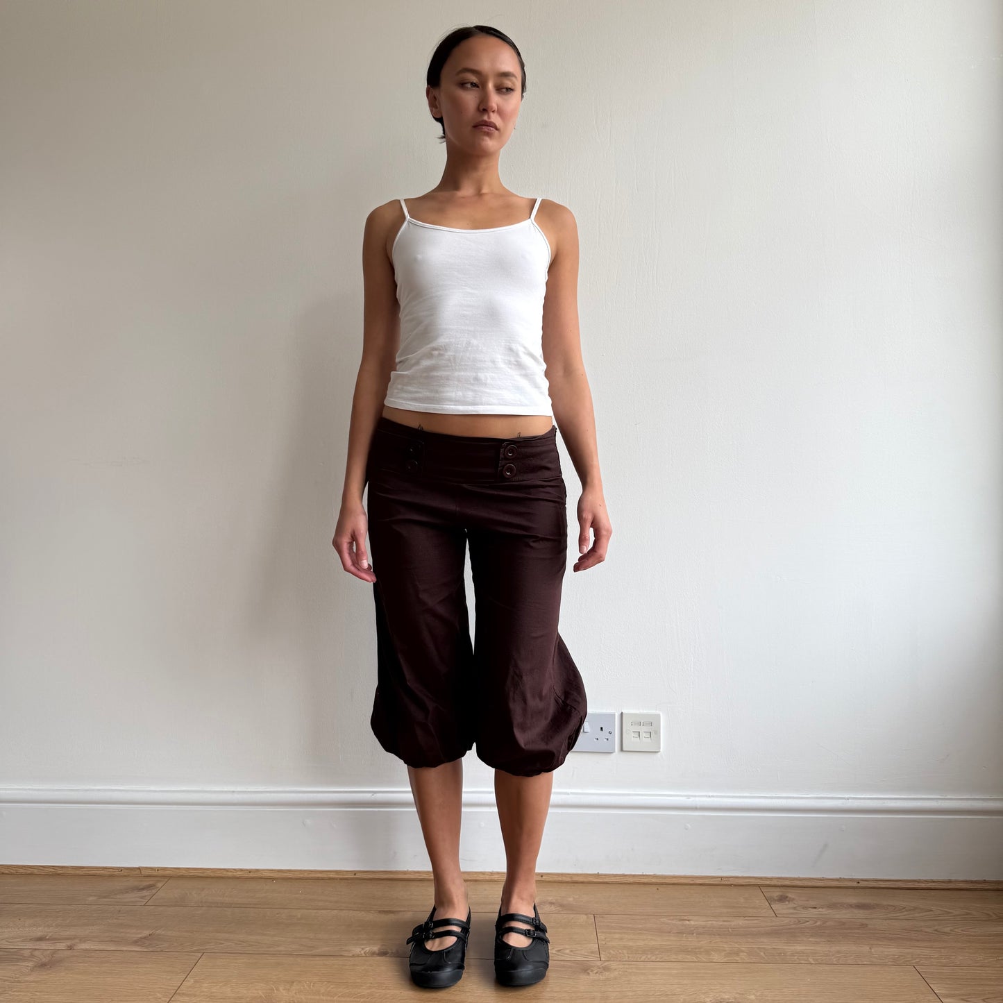 Brown button bubble capris - Size M