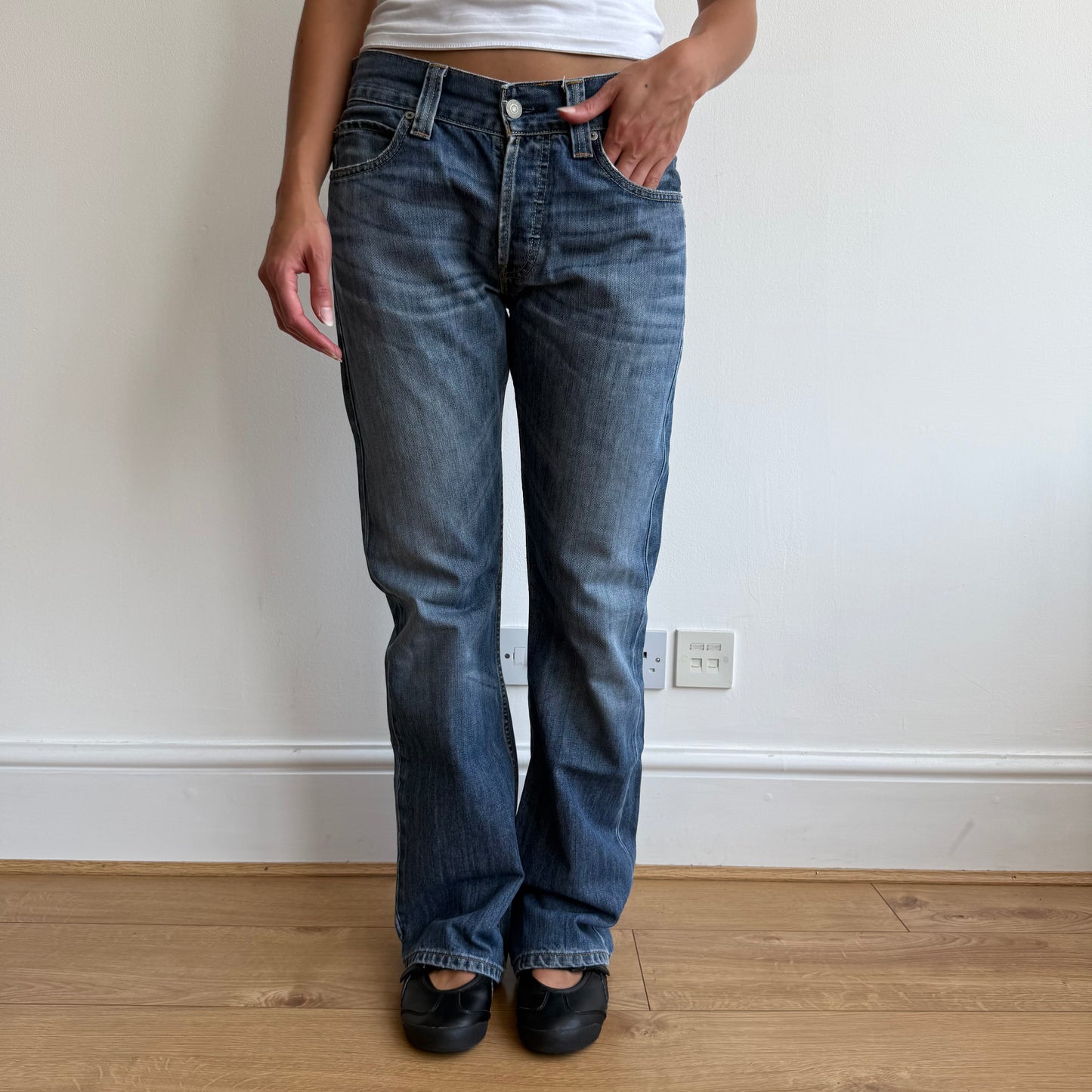 Levi’s 512 mid wash bootcut jeans - Size 30x32