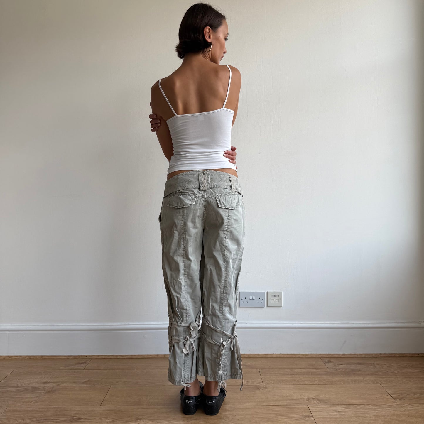 Grey belt ankle tie capris - Size S