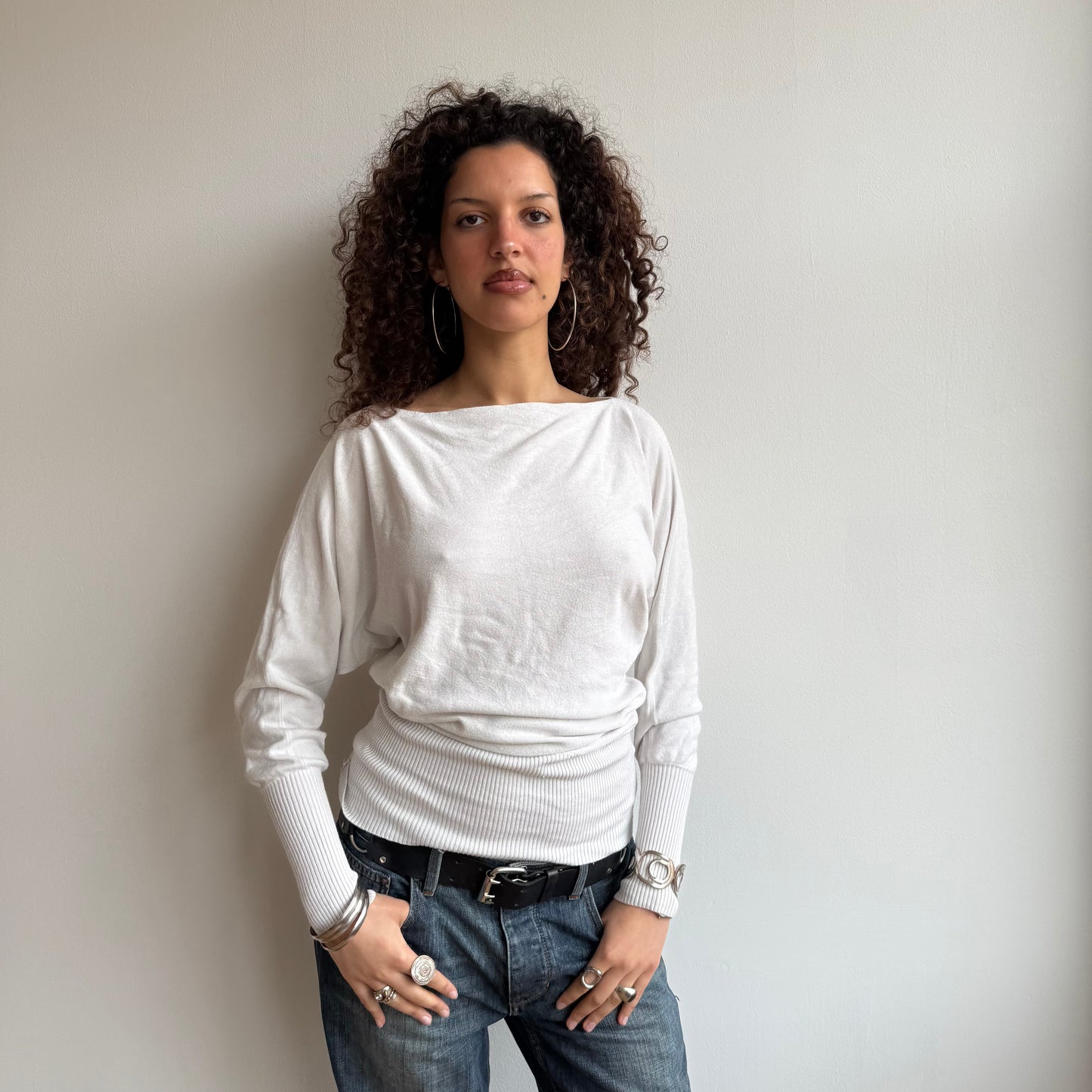 White slouchy knit jumper - Size M