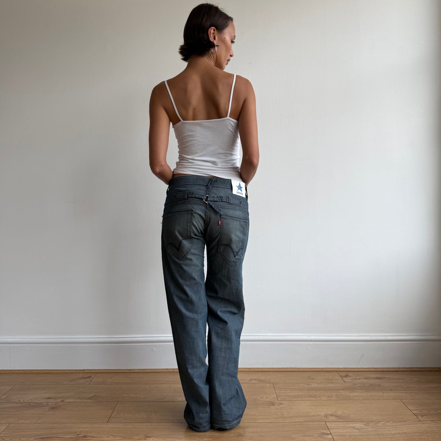 Levi’s cinch back star jeans - Size 30x32