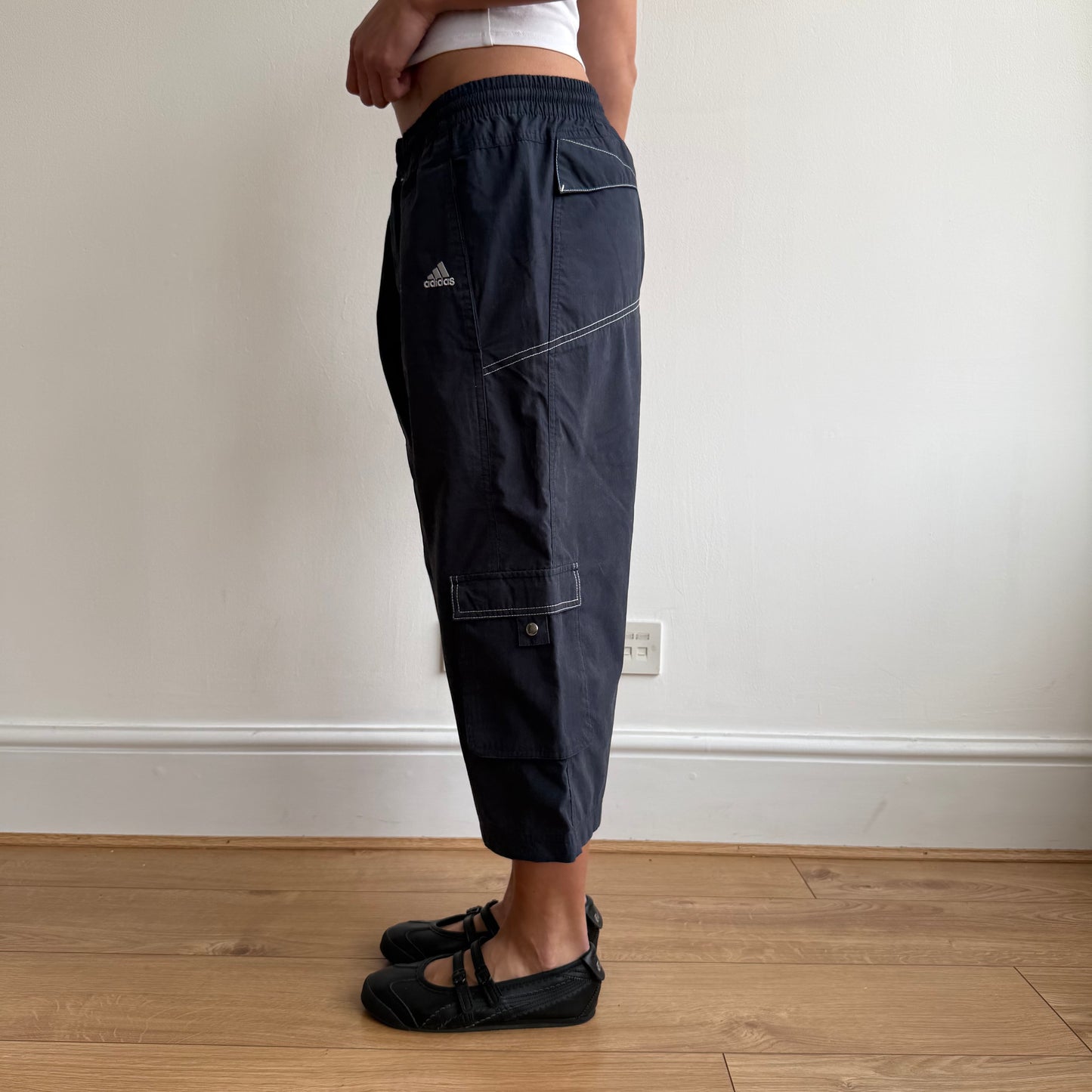 Navy Adidas pocket stitch capris - Size M