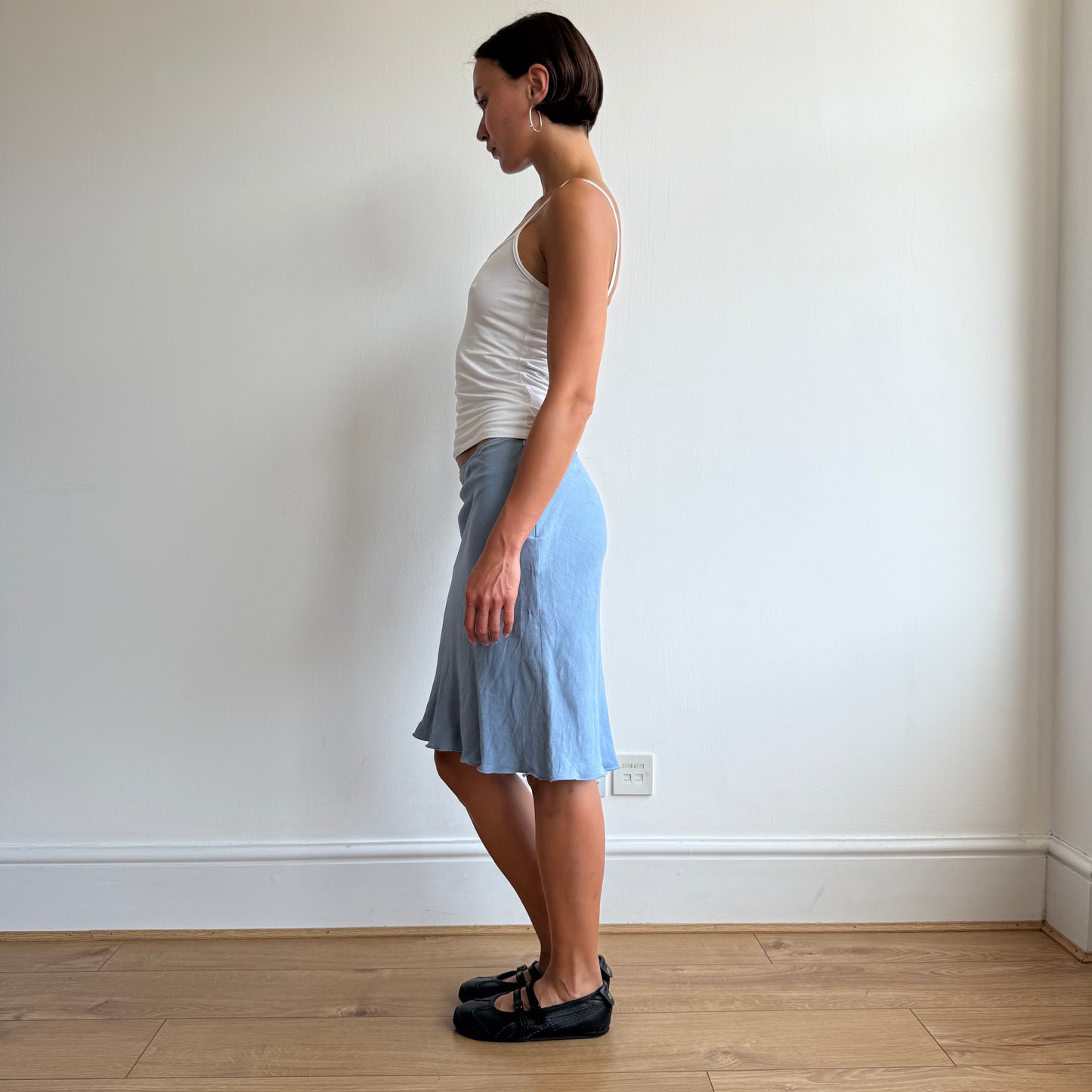 Powder blue linen midi skirt - Size XS