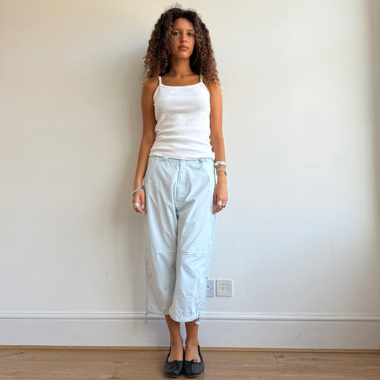 Baby blue toggle capris - Size M