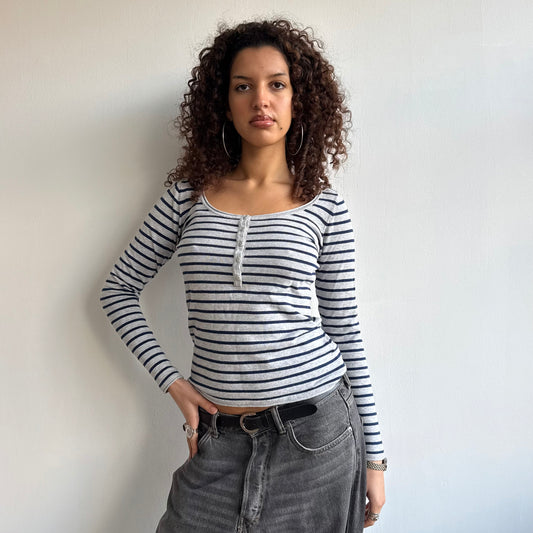 Grey navy stripe knit - Size S
