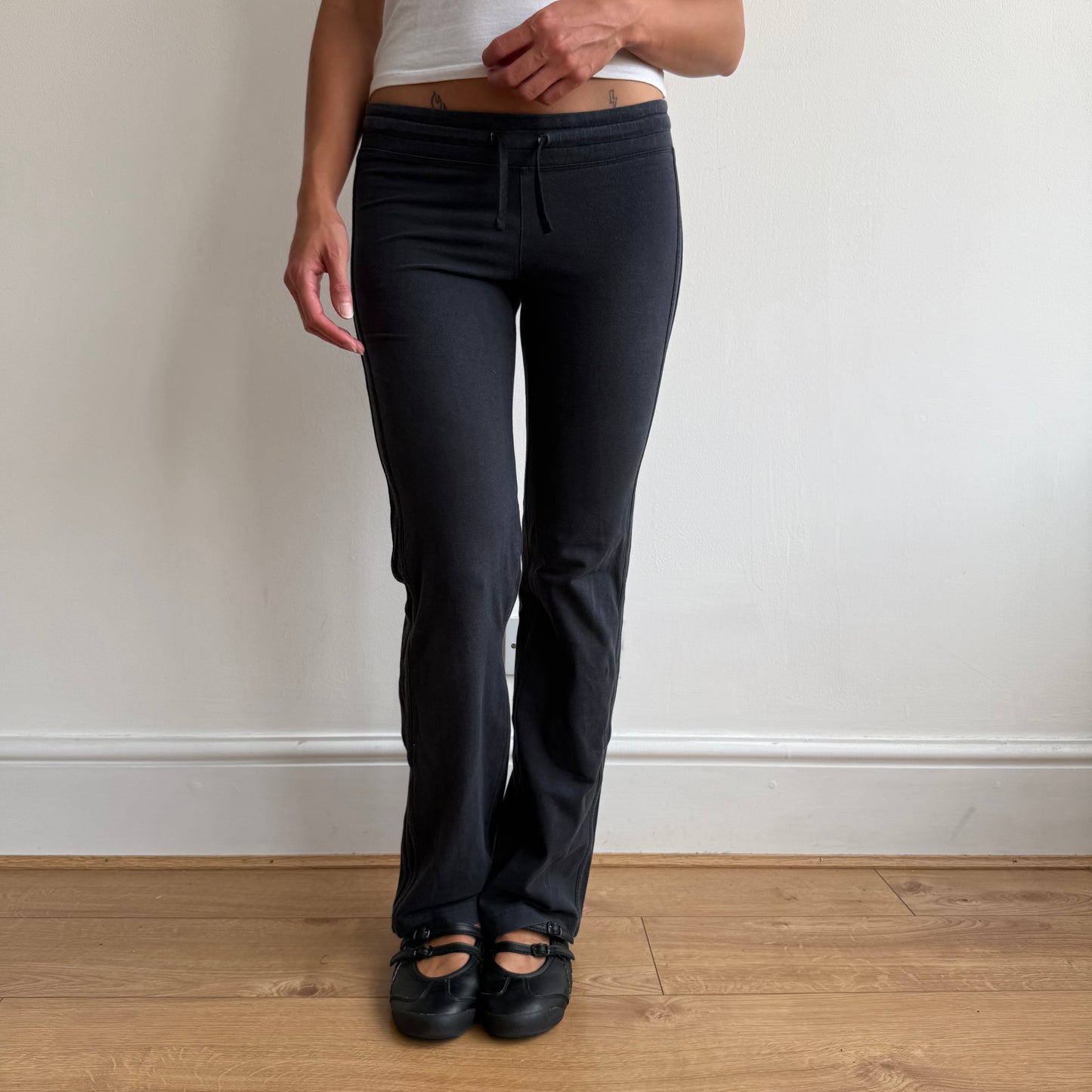 Black Nike flared yoga pants - Size XS