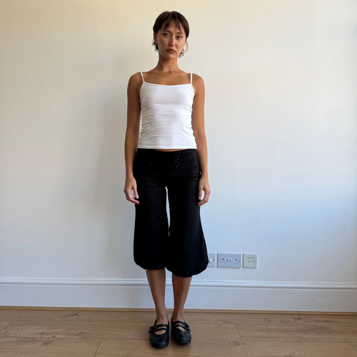 Black button bubble capris - Size S