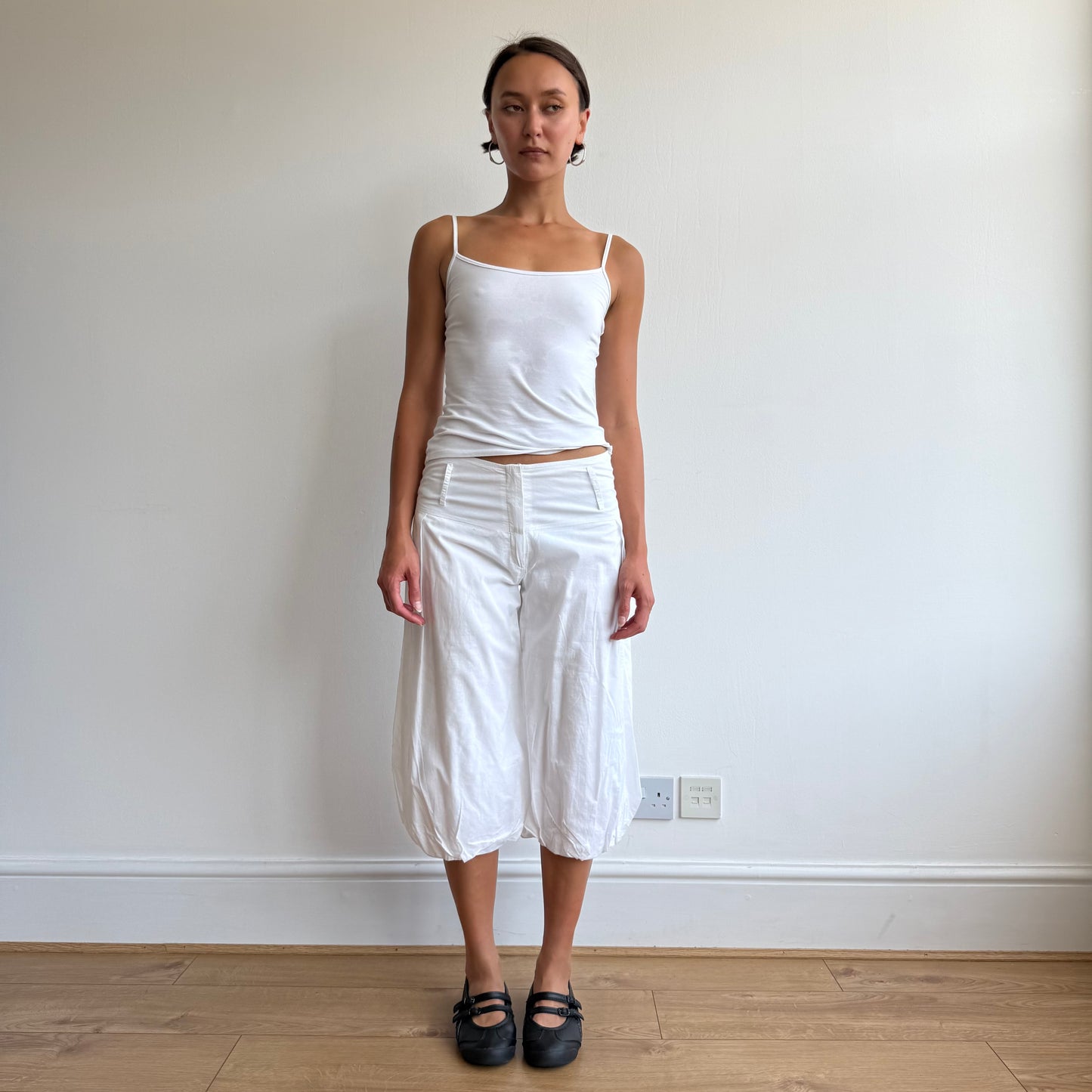 White harem bubble capris - Size S