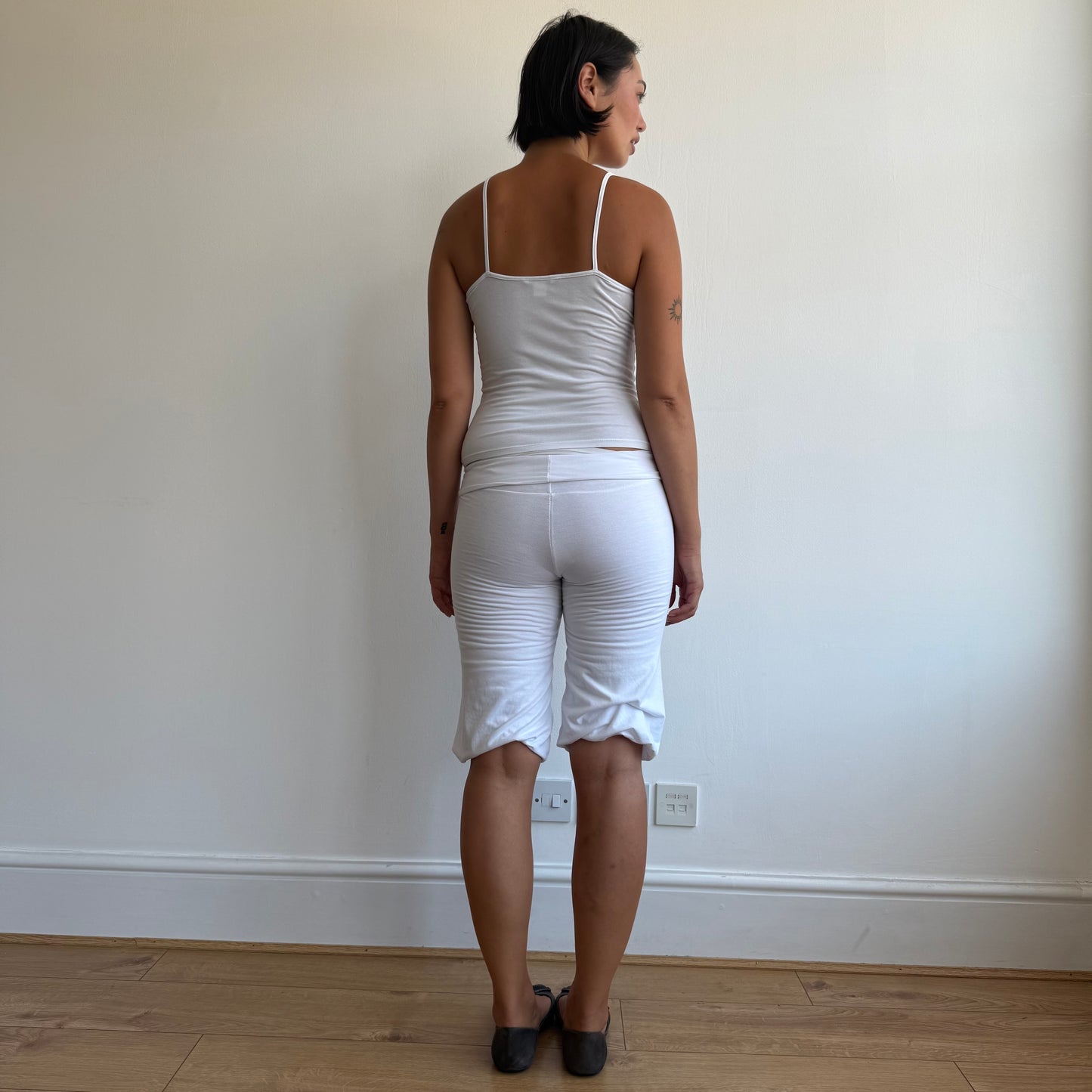 White harem bubble capris - Size XXS/XS