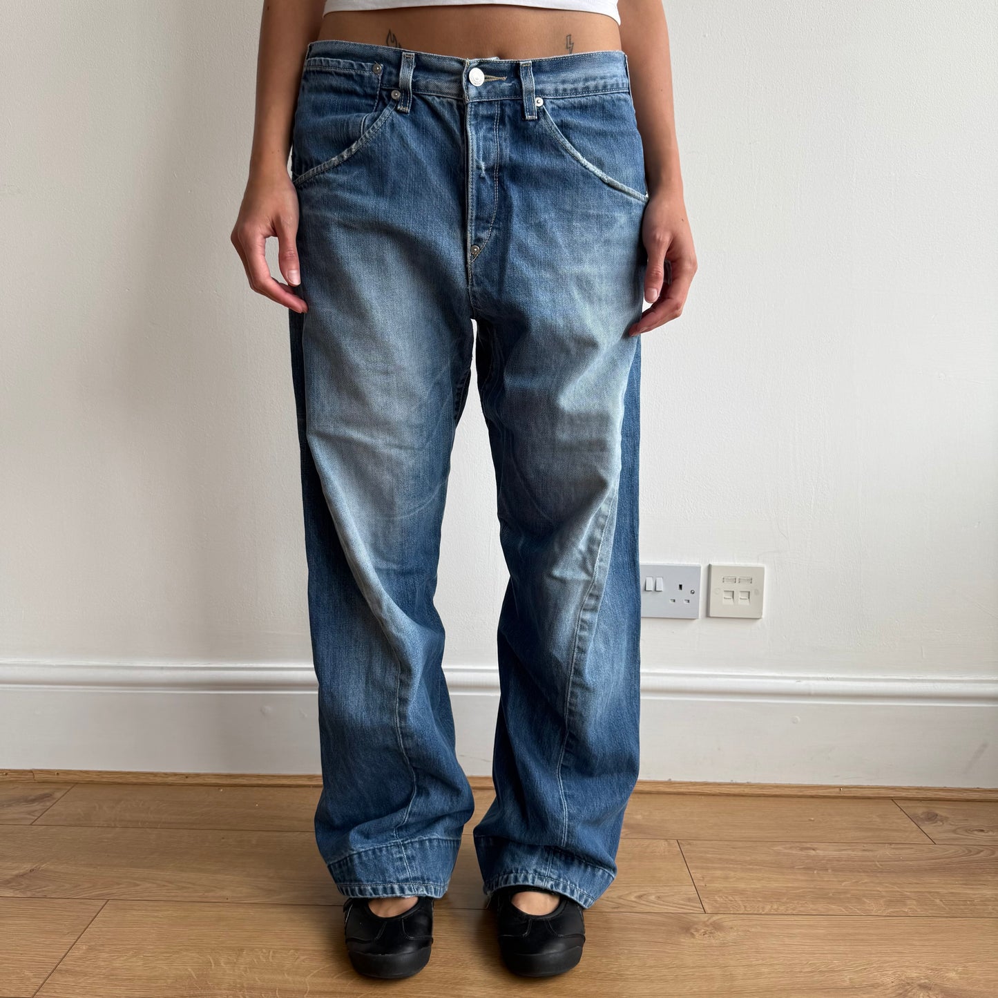 Levi’s Engineered cinch jeans - Size