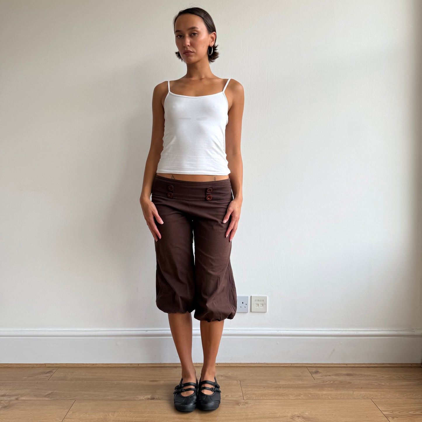Brown button pocket front capris - Size S