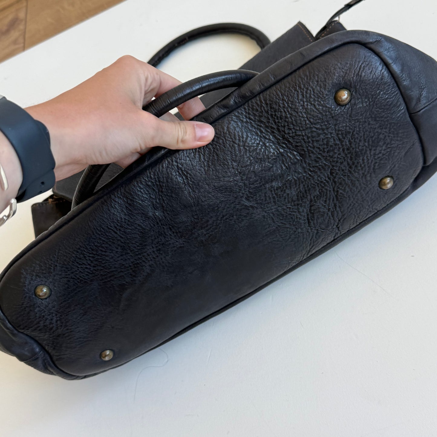 Navy leather ‘firkin’ bag - One Size