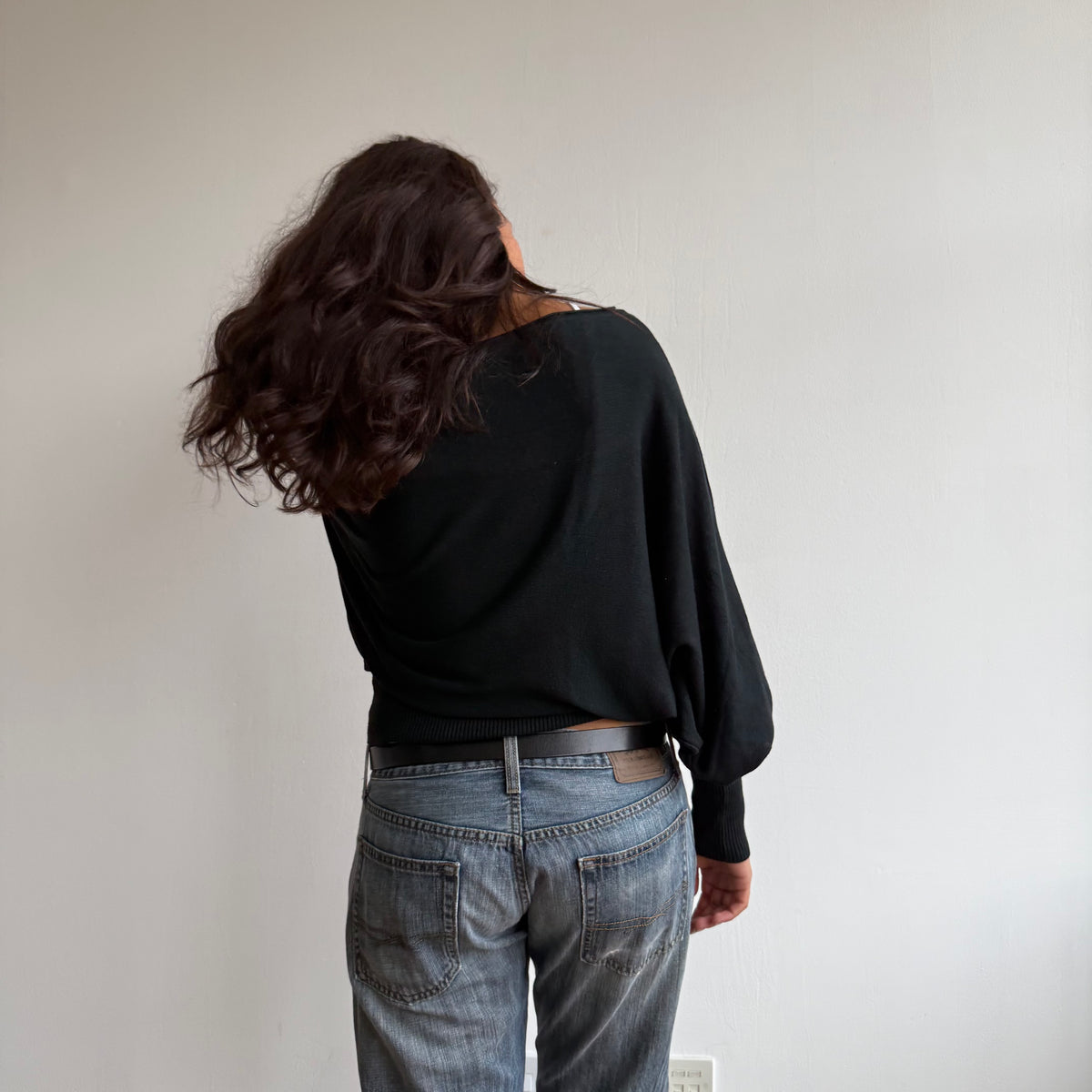 Black batwing slouchy knit jumper - Size M