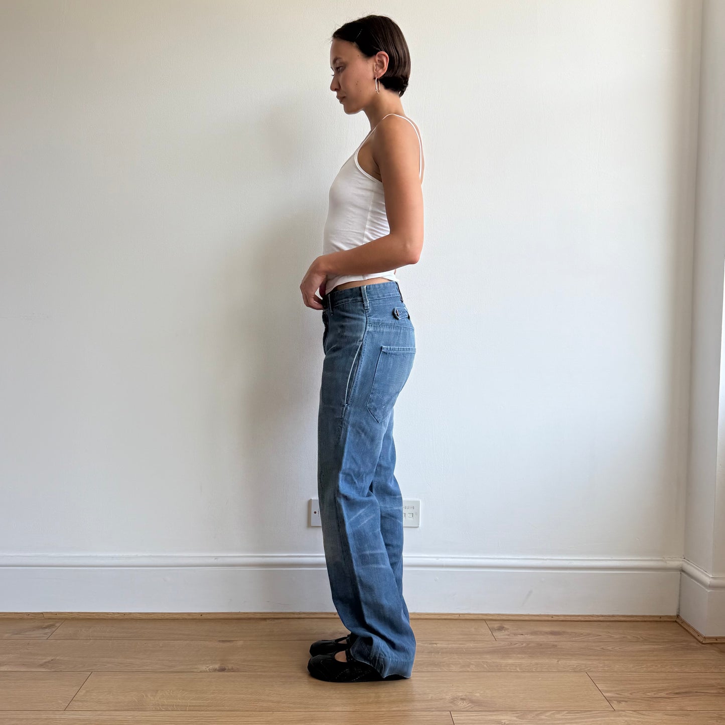 Blue Levi’s star button back jeans - Size 30x32