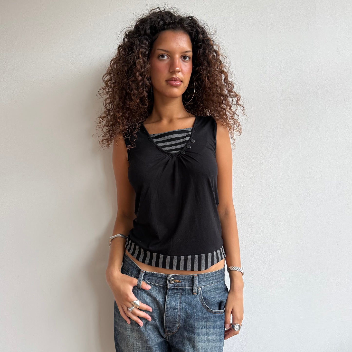 Black striped keyhole top - Size M