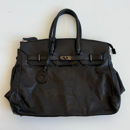 Black leather ‘firkin’ bag - One Size