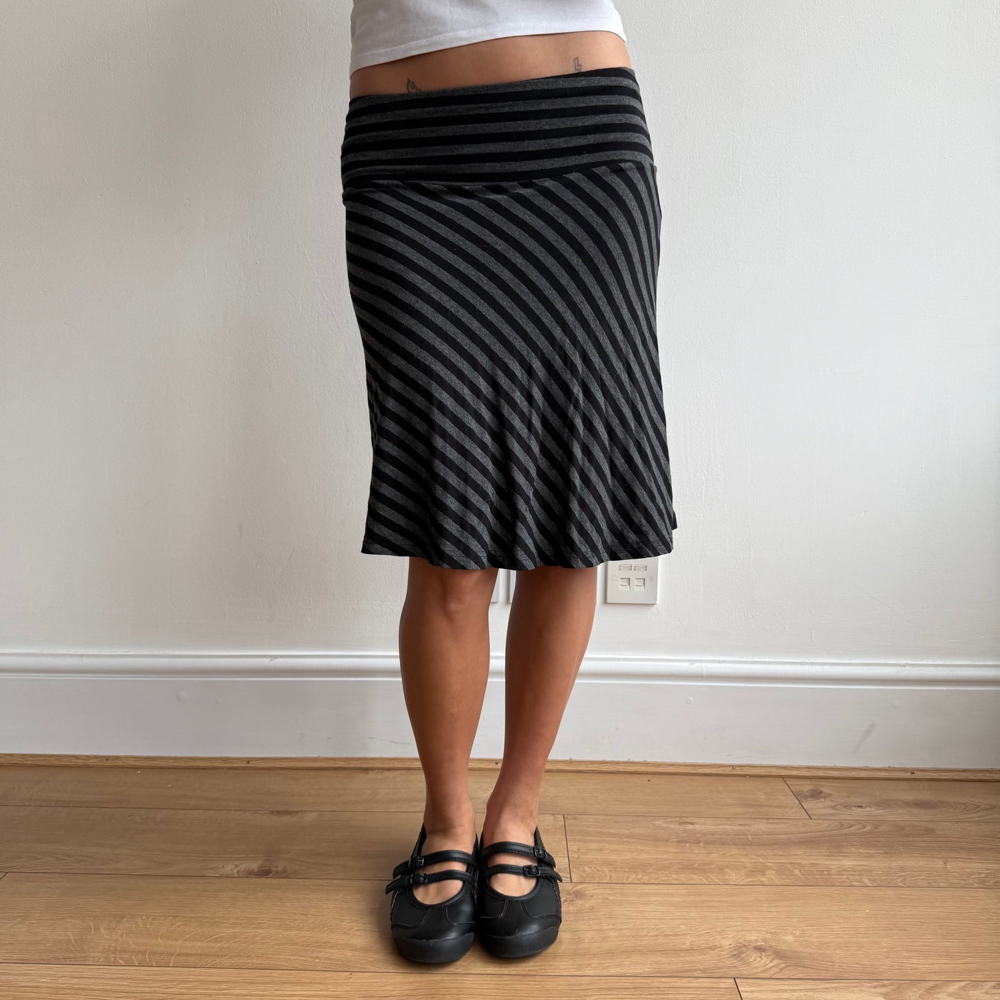 Black + grey striped midi skirt - Size S