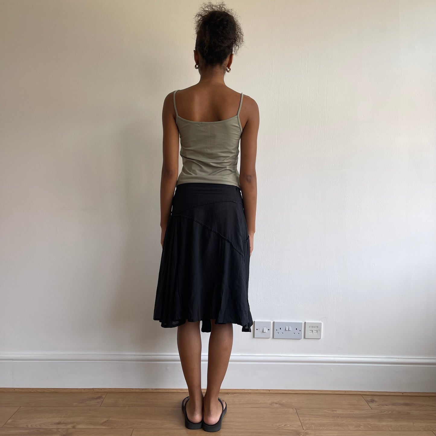 Asymmetric black skirt - Size S