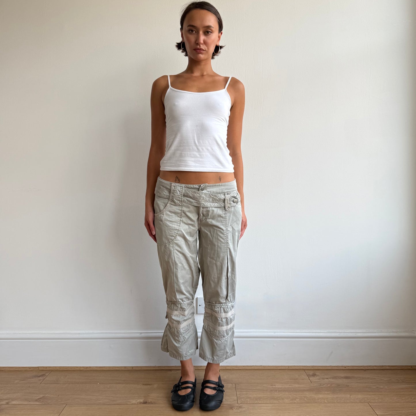 Grey belt ankle tie capris - Size S