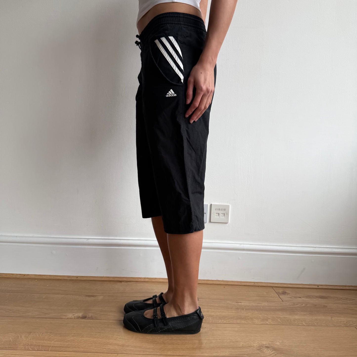 Black Adidas toggle capris - Size S