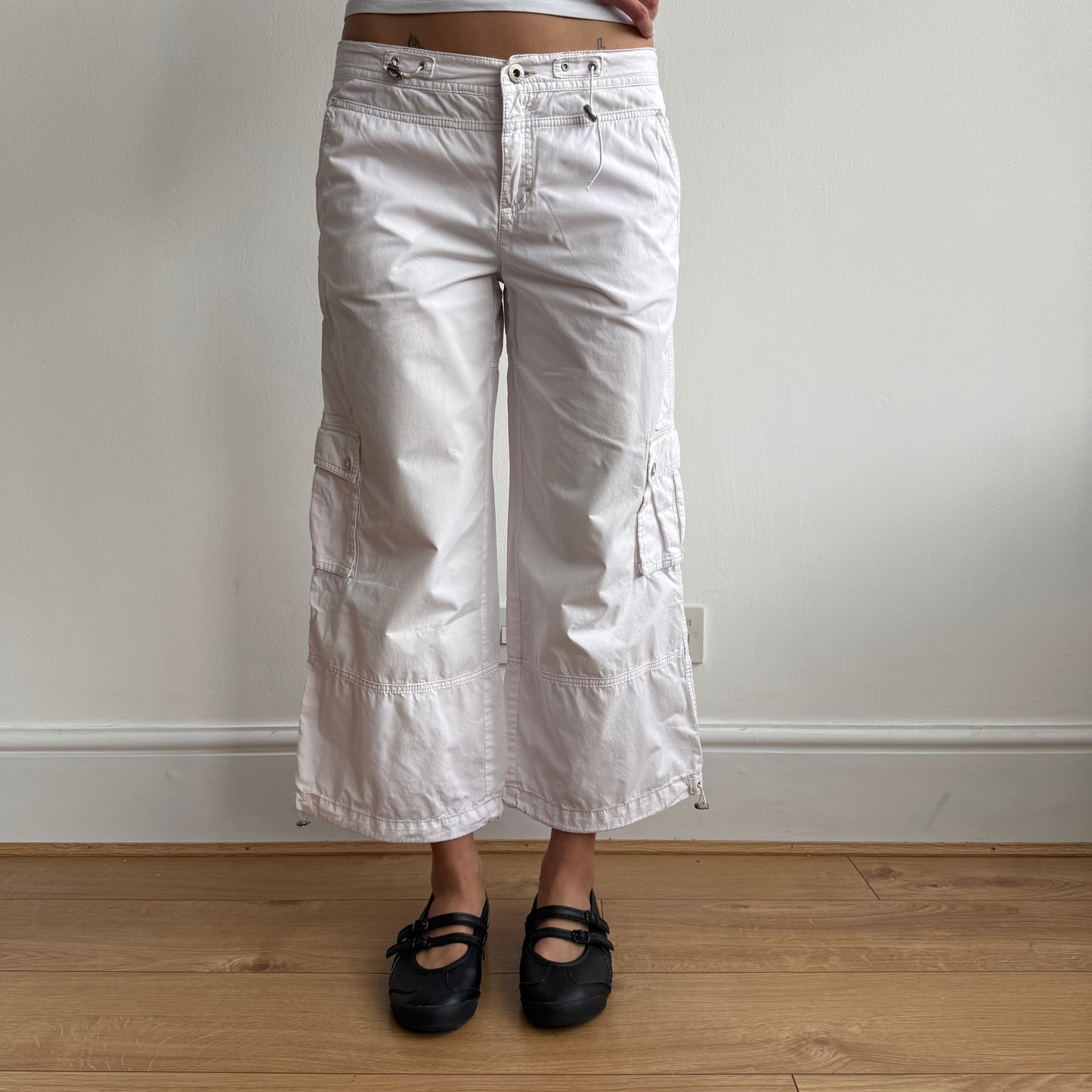 Pale pink toggle capris - Size S