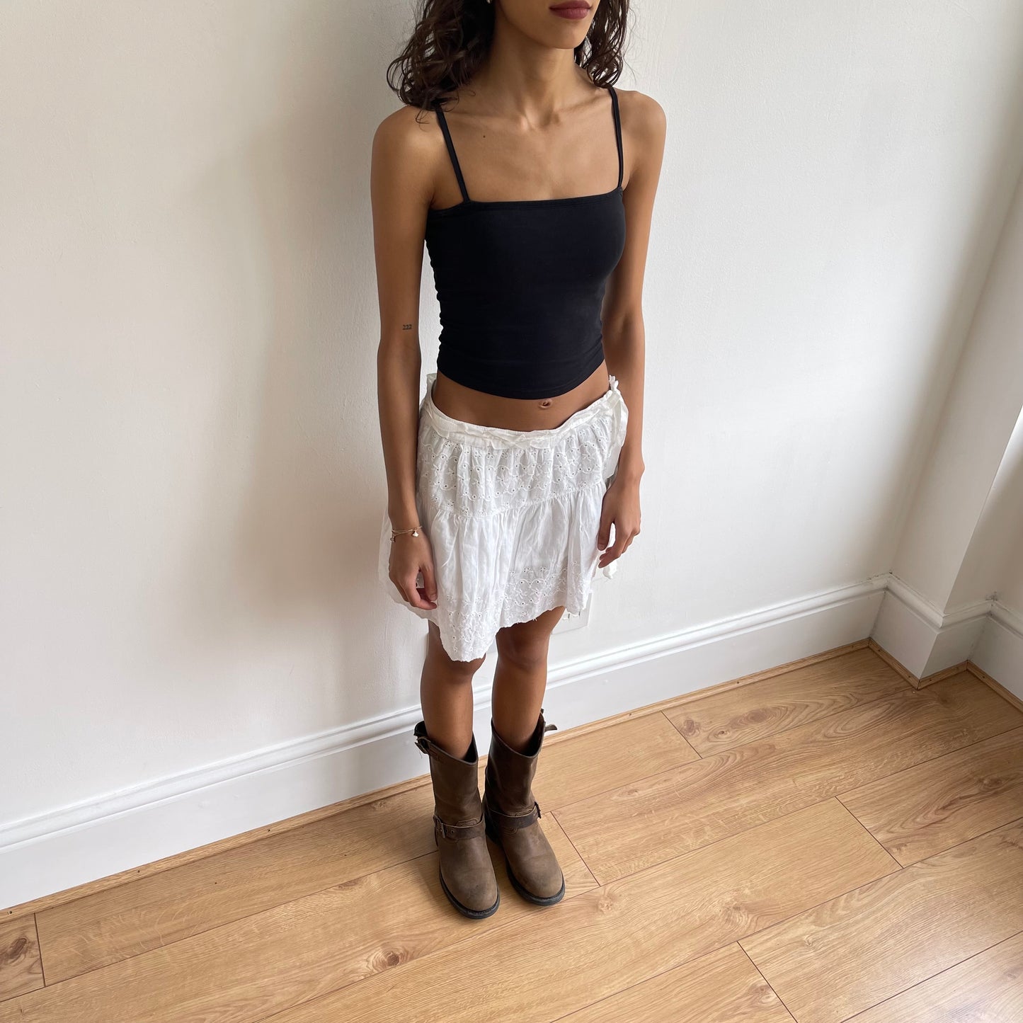 White broderie tie side skirt - Size S