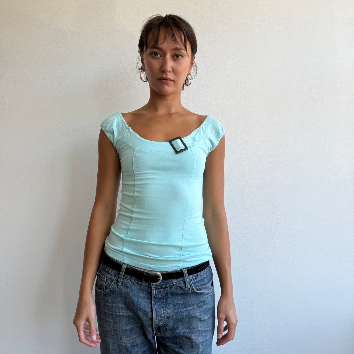 Turquoise buckle t-shirt - Size S