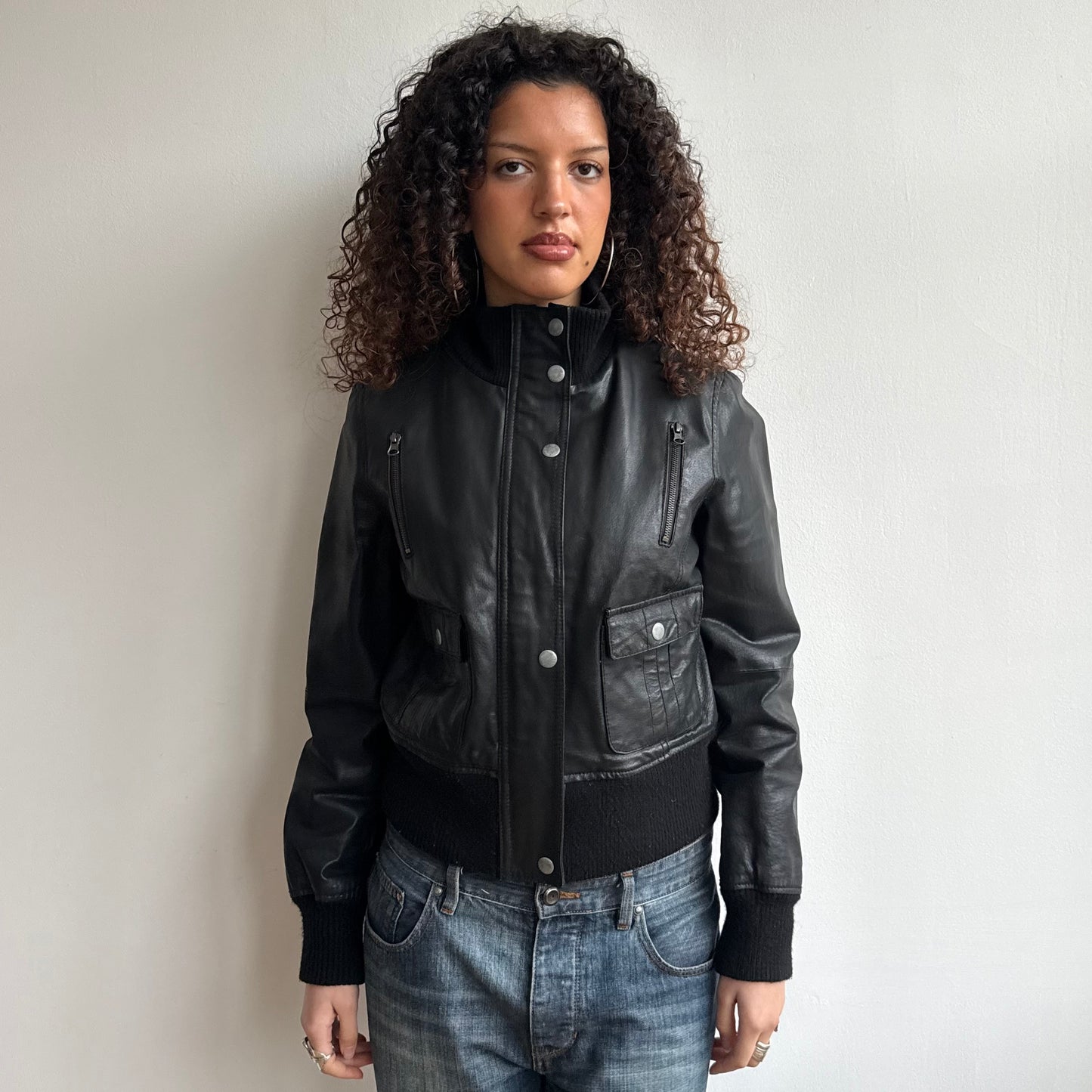Black leather bomber jacket - Size M