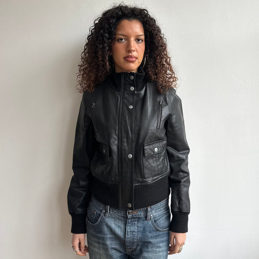 Black leather bomber jacket - Size M