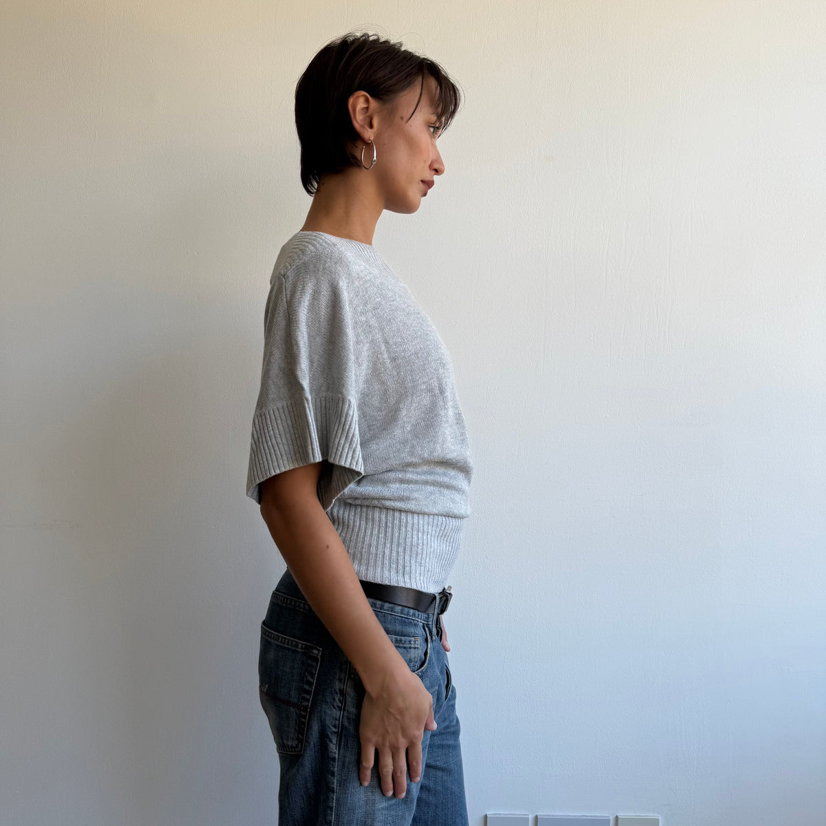 Grey slouchy short sleeve knit - Size M