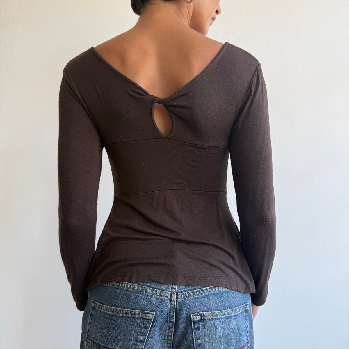 Brown keyhole twist top - Size S