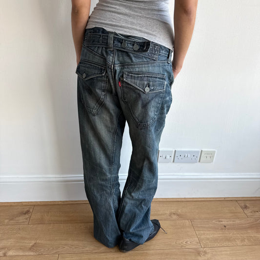 Levi’s Engineered button jeans - Size 32x34