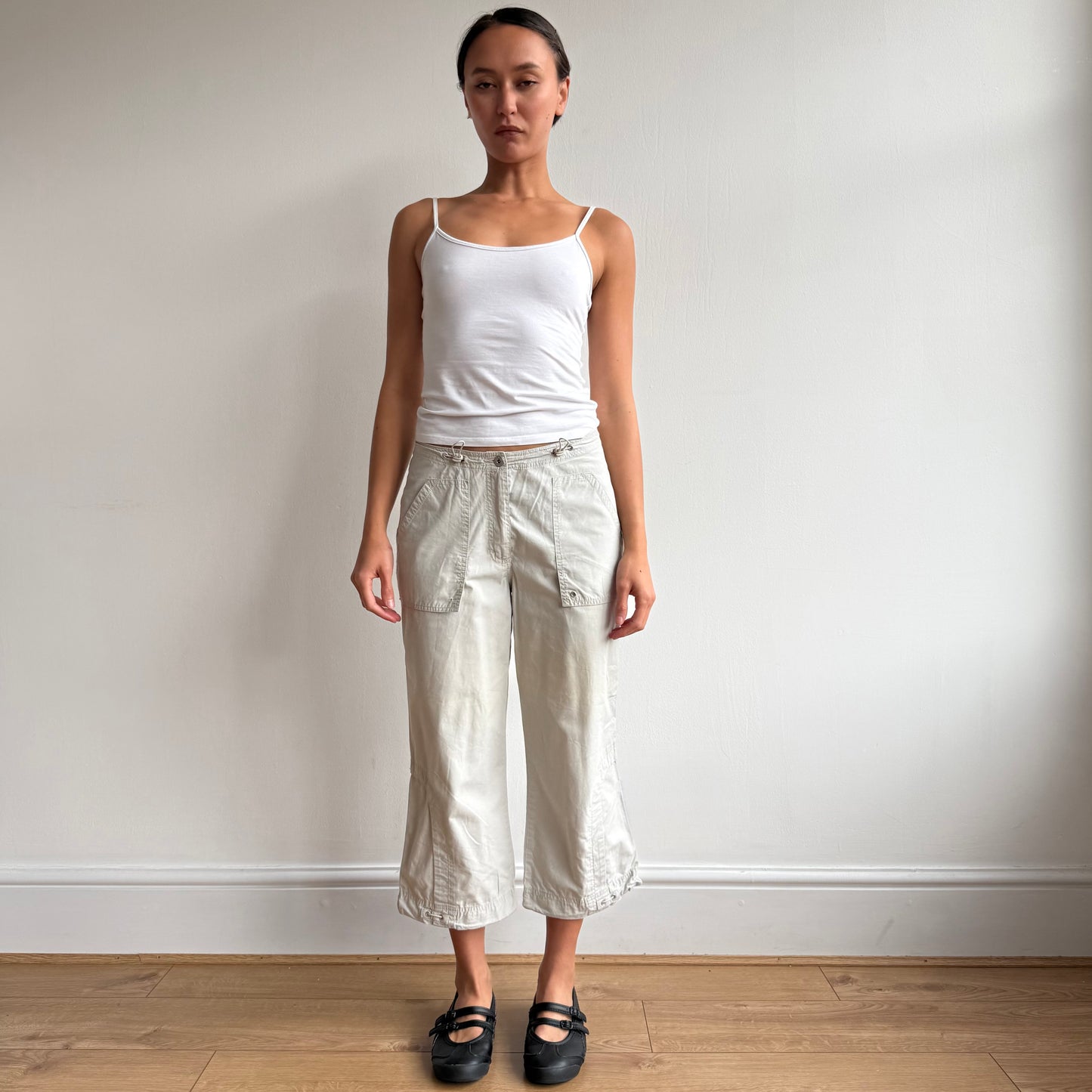 Light grey toggle capris - Size XS
