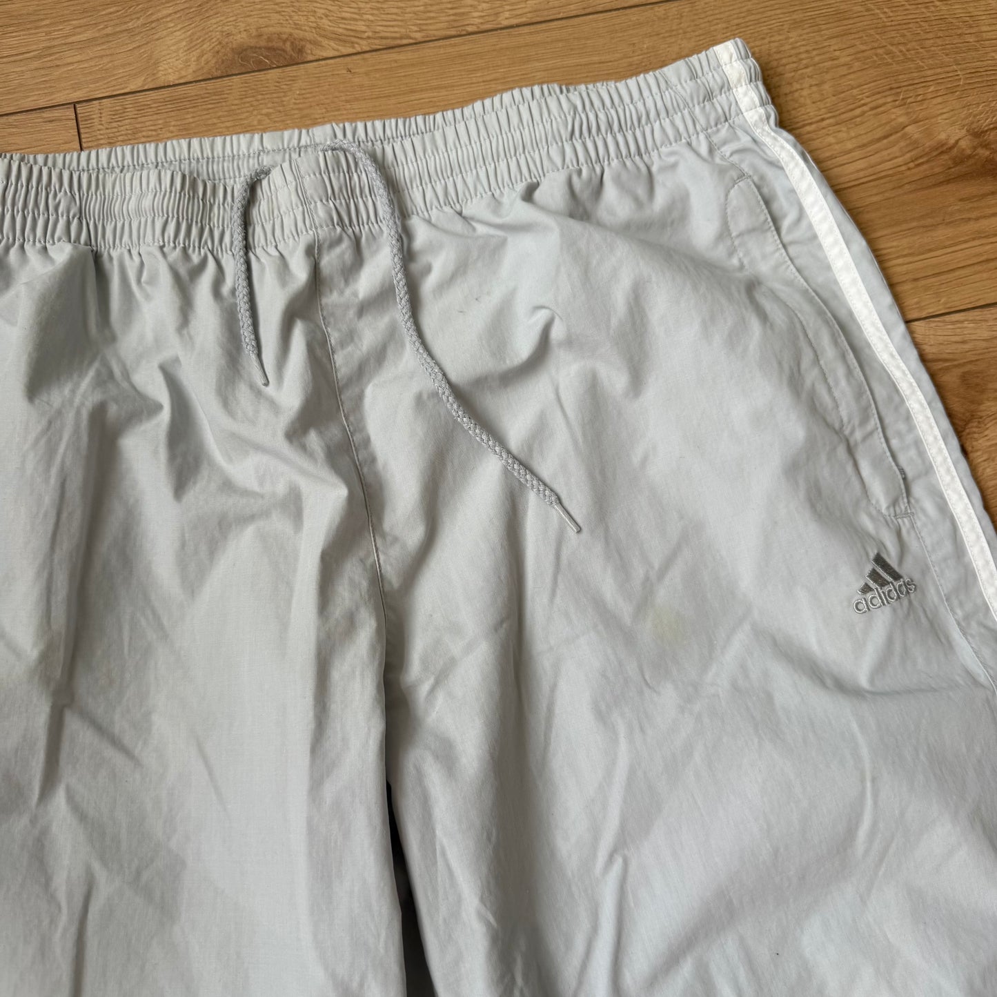Light grey Adidas capris - Size L