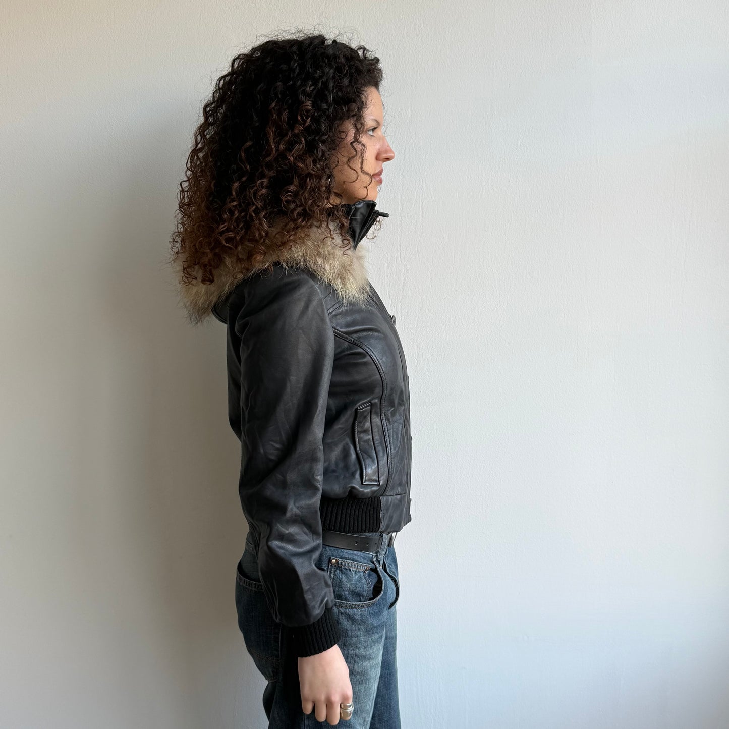 Black leather fur hood bomber - Size S/M