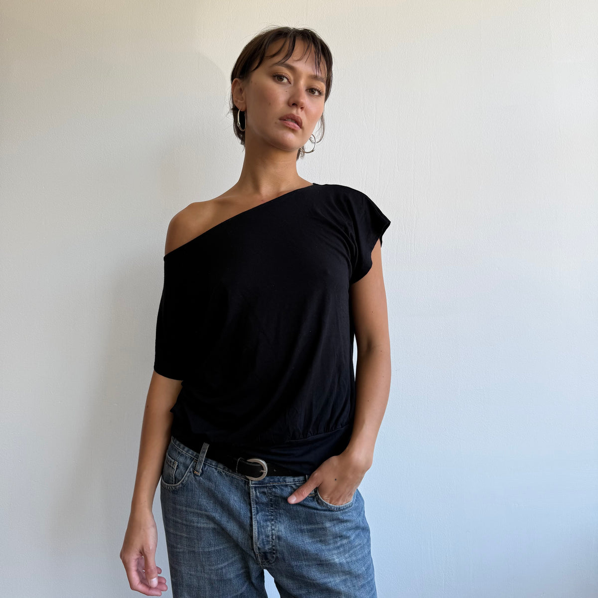 Black slouchy short sleeve top - Size M