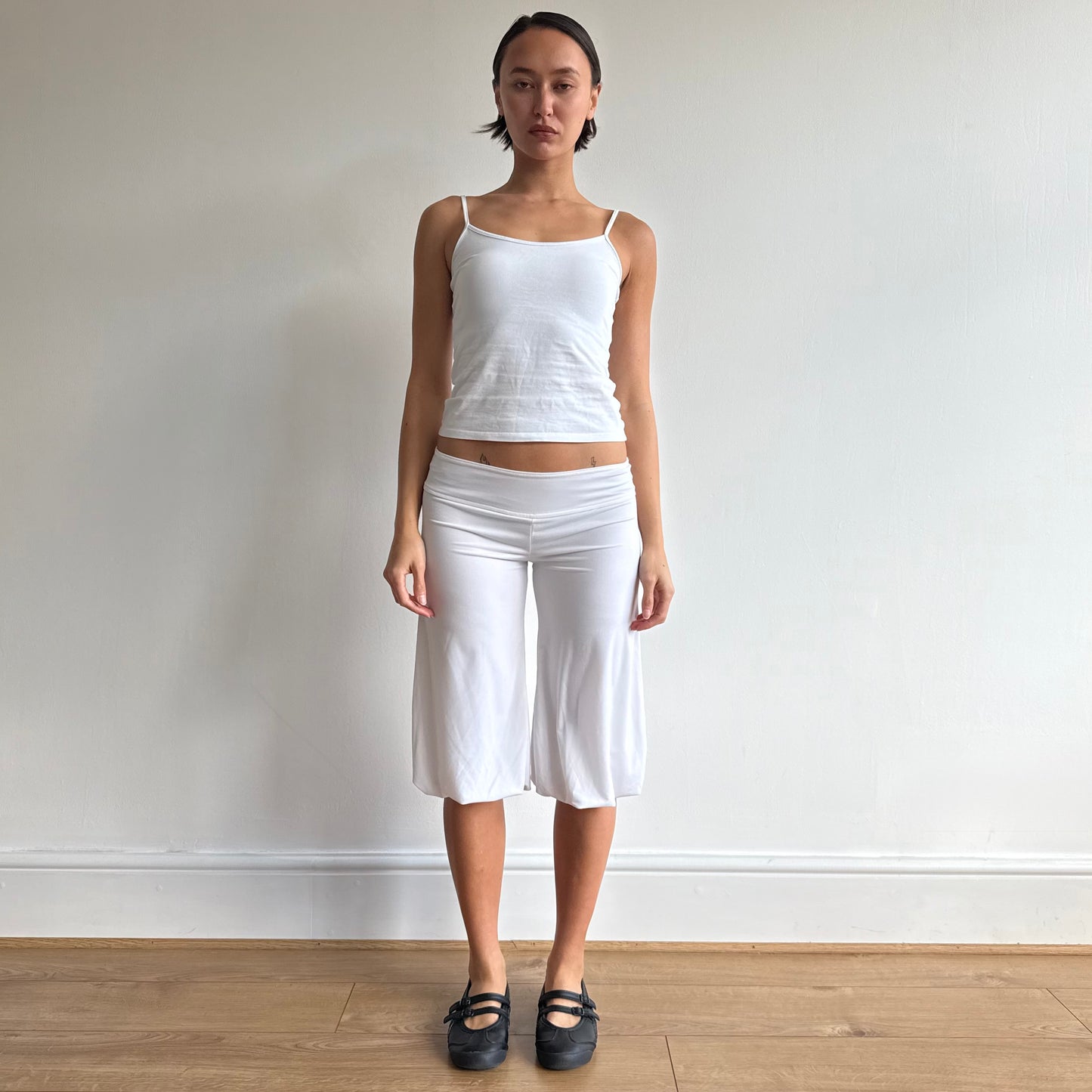 White harem bubble capris - Size M