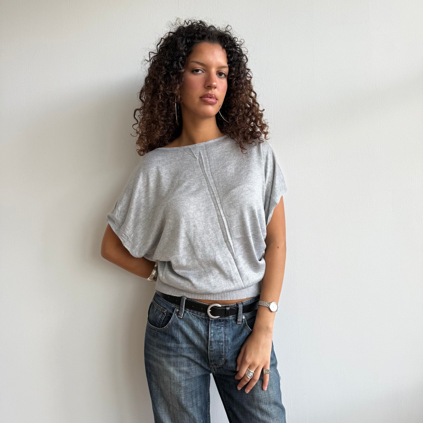 Light grey short sleeve slouchy knit - Size S/M
