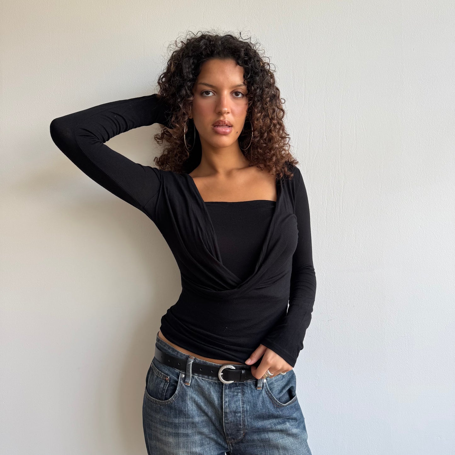 Black long sleeve keyhole top - Size S/M