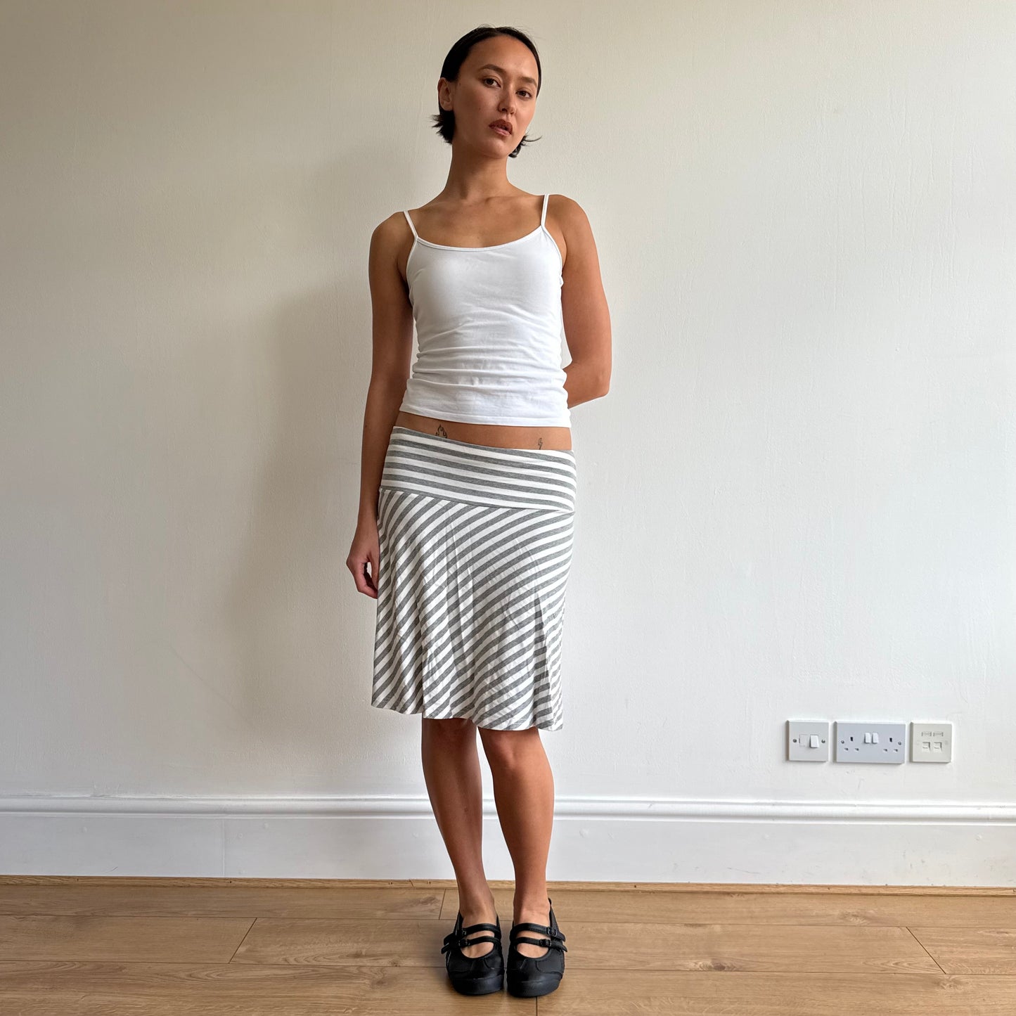 Grey + white striped midi skirt - Size S