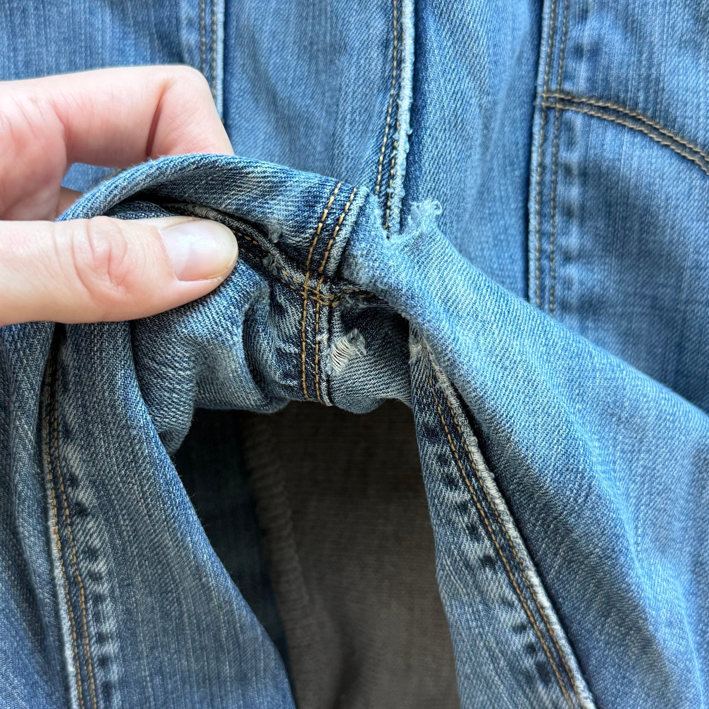 Levi’s engineered buckle jeans - Size 32”